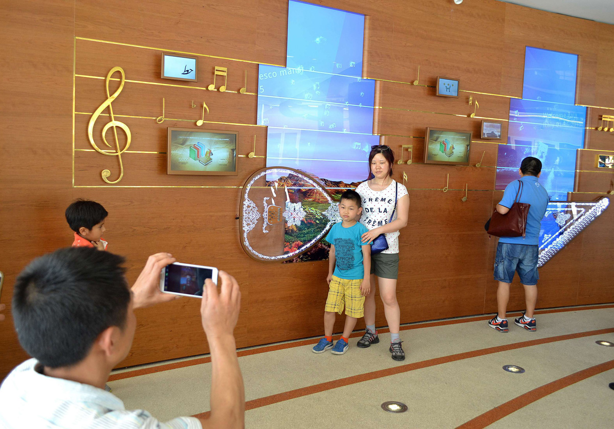 “Milan Expo 2015” sərgisində Azərbaycanın milli pavilyonu çox populyardır (FOTO, VİDEO – 1-ci hissə)