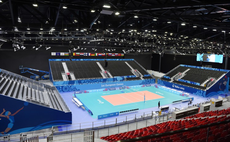 Prezident İlham Əliyev və xanımı Avropa Oyunlarında idman yarışlarının keçiriləcəyi "Baku Crystall Hall"da yaradılan şəraitlə tanış olublar (FOTO)