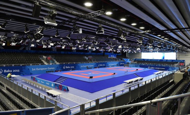 Prezident İlham Əliyev və xanımı Avropa Oyunlarında idman yarışlarının keçiriləcəyi "Baku Crystall Hall"da yaradılan şəraitlə tanış olublar (FOTO)