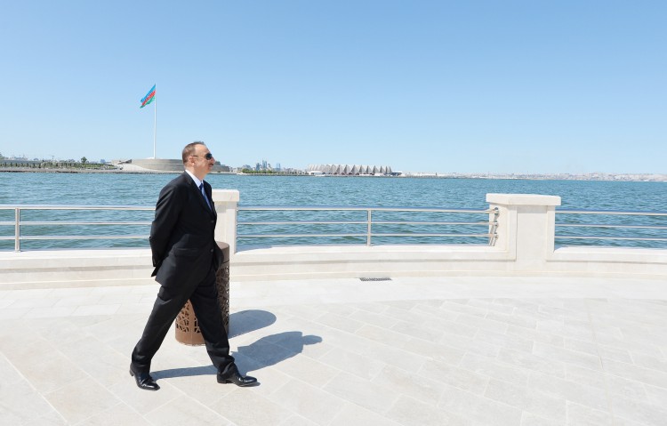 Prezident İlham Əliyev və xanımı Bayıl bulvarının açılışında iştirak ediblər (FOTO)