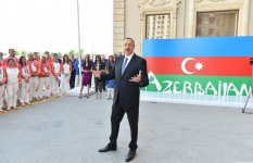 Prezident İlham Əliyev və xanımı Azərbaycanı birinci Avropa Oyunlarında təmsil edəcək idmançılarla görüşüblər (FOTO)