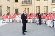 Prezident İlham Əliyev və xanımı Azərbaycanı birinci Avropa Oyunlarında təmsil edəcək idmançılarla görüşüblər (FOTO)
