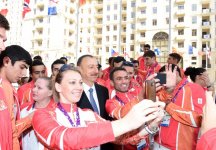 Prezident İlham Əliyev və xanımı Azərbaycanı birinci Avropa Oyunlarında təmsil edəcək idmançılarla görüşüblər (FOTO)