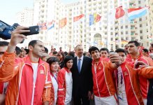 Prezident İlham Əliyev və xanımı Azərbaycanı birinci Avropa Oyunlarında təmsil edəcək idmançılarla görüşüblər (FOTO)