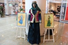 Avropa Oyunları ərəfəsində Azərbaycan milli geyimlərinin sərgisi (FOTO)
