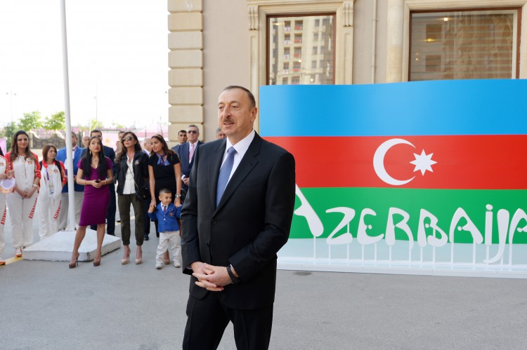 Prezident İlham Əliyev və xanımı Azərbaycanı birinci Avropa Oyunlarında təmsil edəcək idmançılarla görüşüblər (FOTO)
