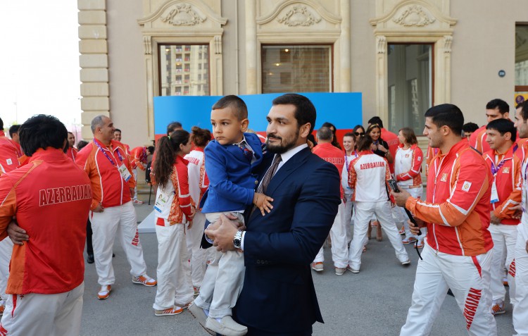 Prezident İlham Əliyev və xanımı Azərbaycanı birinci Avropa Oyunlarında təmsil edəcək idmançılarla görüşüblər (FOTO)