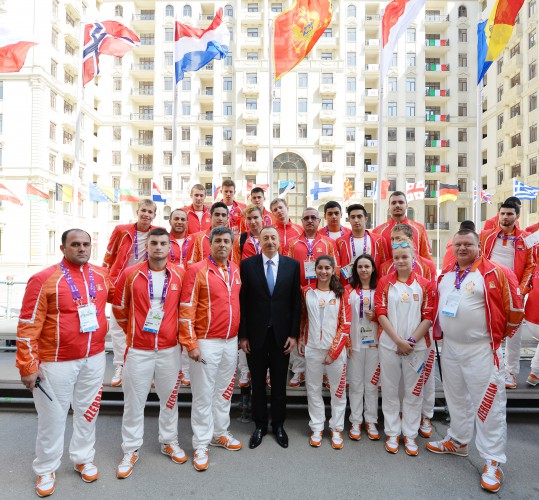 Prezident İlham Əliyev və xanımı Azərbaycanı birinci Avropa Oyunlarında təmsil edəcək idmançılarla görüşüblər (FOTO)