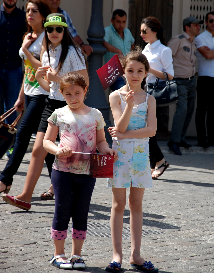 Avropa Oyunlarının məşəlinin İçərişəhər estafeti (FOTO)