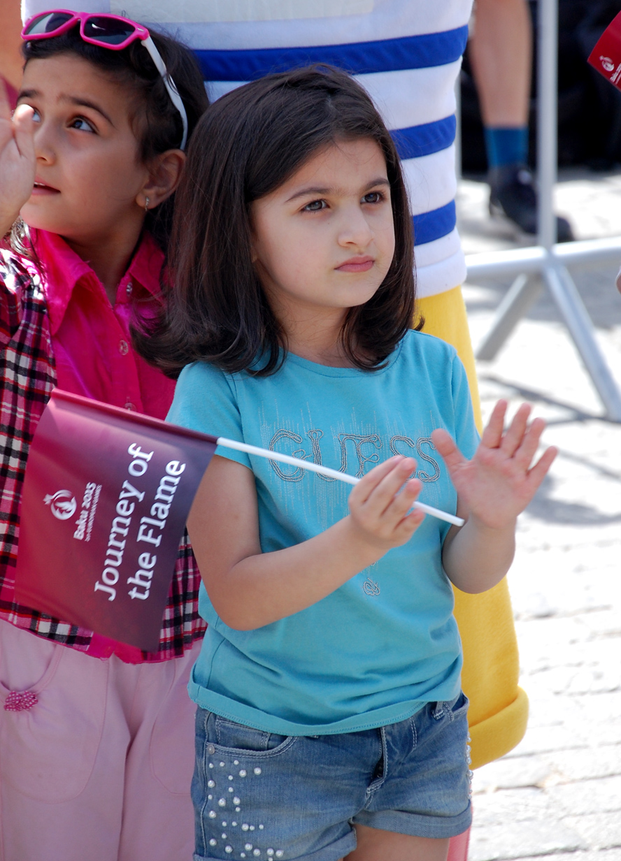 Avropa Oyunlarının məşəlinin İçərişəhər estafeti (FOTO)