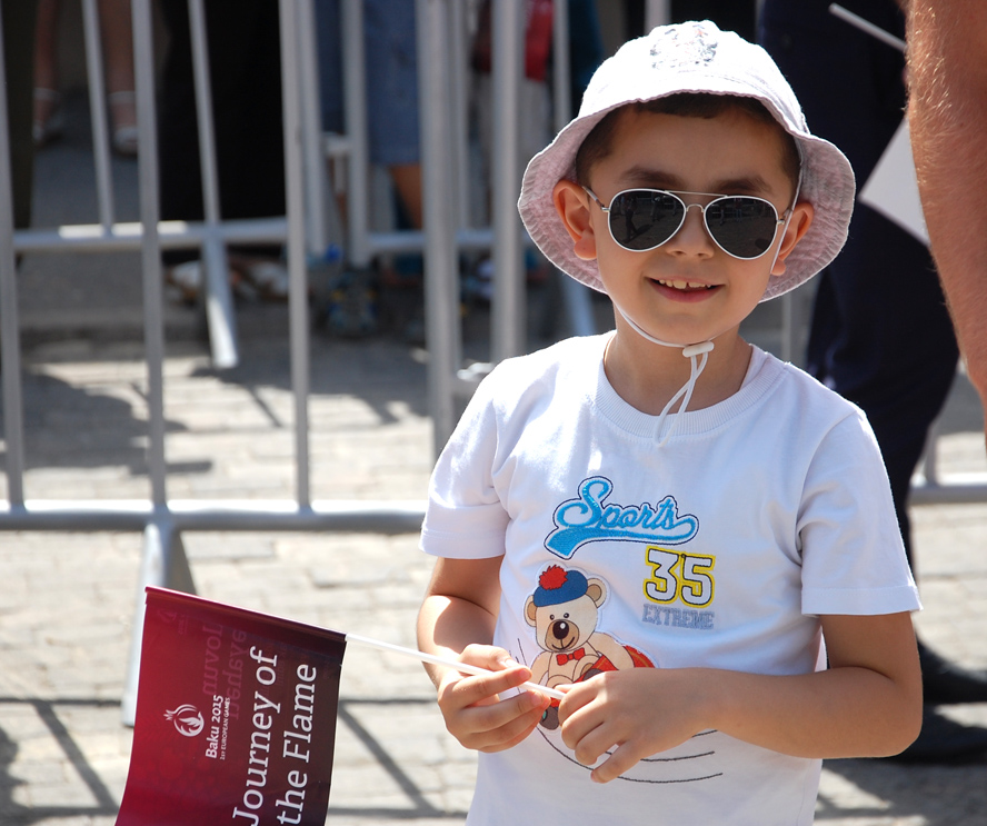 Avropa Oyunlarının məşəlinin İçərişəhər estafeti (FOTO)