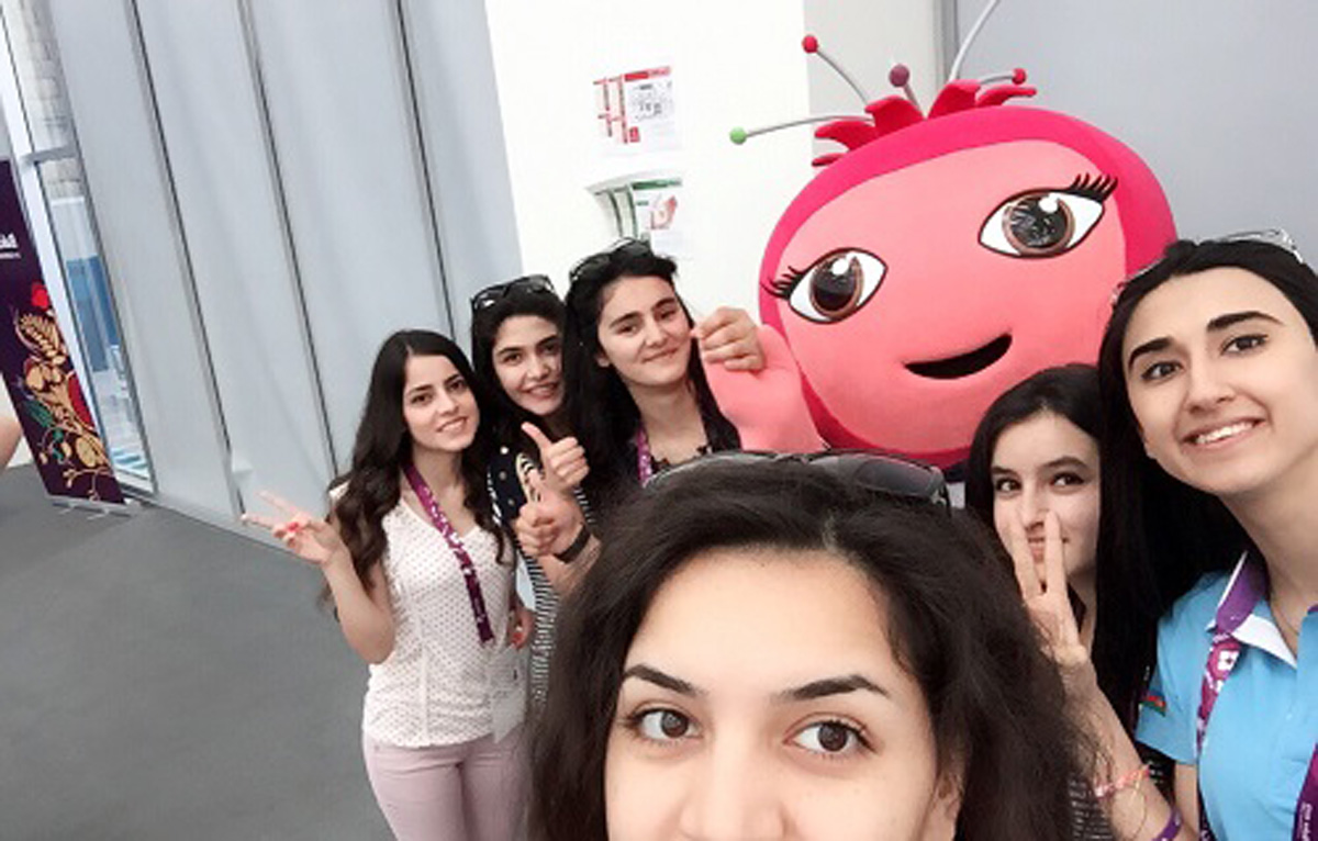 Bilik Fondunun könüllüləri Avropa Oyunları könüllüləri ailəsinə qoşulub (FOTO)