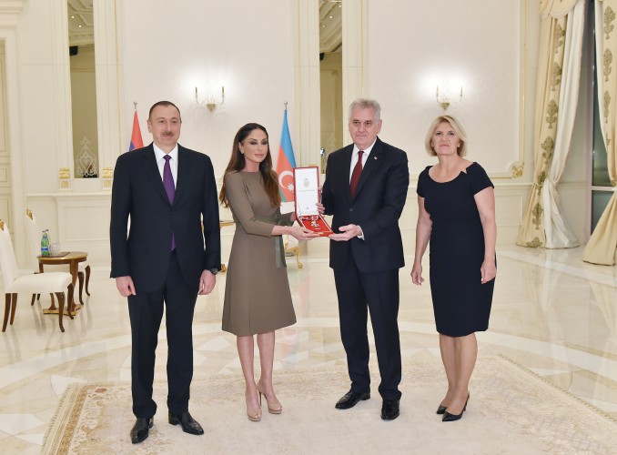 Mehriban Əliyevaya Serbiyanın "Sreten" ordeni təqdim edilib (FOTO)
