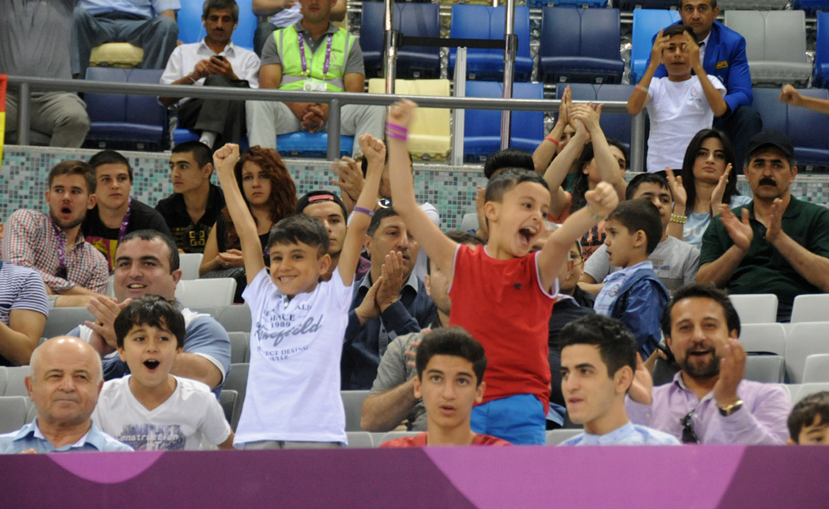 Güləşçilərimiz Avropa Oyunlarında ilk qızıl medalını qazandı: Rəsul Çunayev hərbi salam verdi(ƏLAVƏ OLUNUB 9) (FOTO, VİDEO)