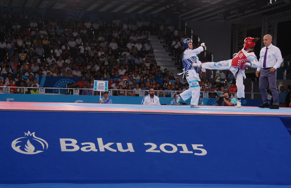 Azərbaycan taekvondoçusu yarımfinala yüksəldi (FOTO)