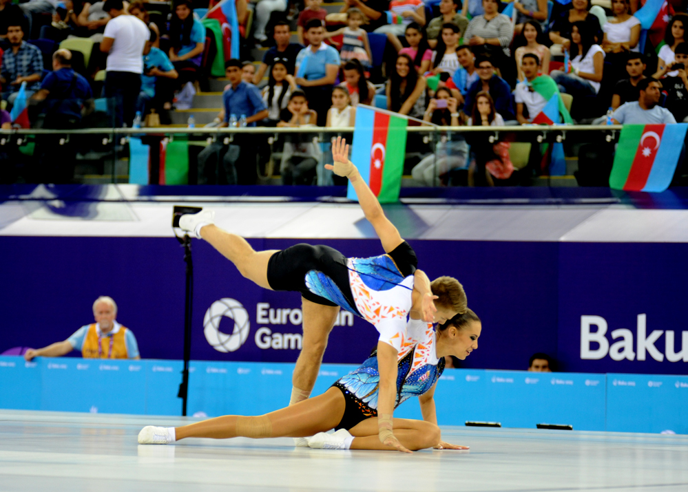 Avropa Oyunlarında aerobika gimnastikası üzrə qarışıq cütlüklərin təsnifat yarışları keçirilir (FOTO)