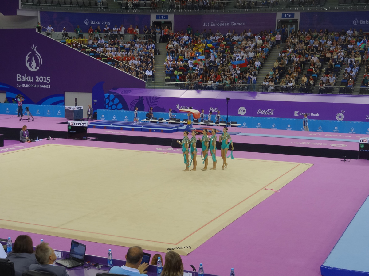 I Avropa Oyunları çərçivəsində azərbaycanlı gimnastlar lentlə hərəkət üzrə qrup yarışlarında çıxış edib (FOTO)
