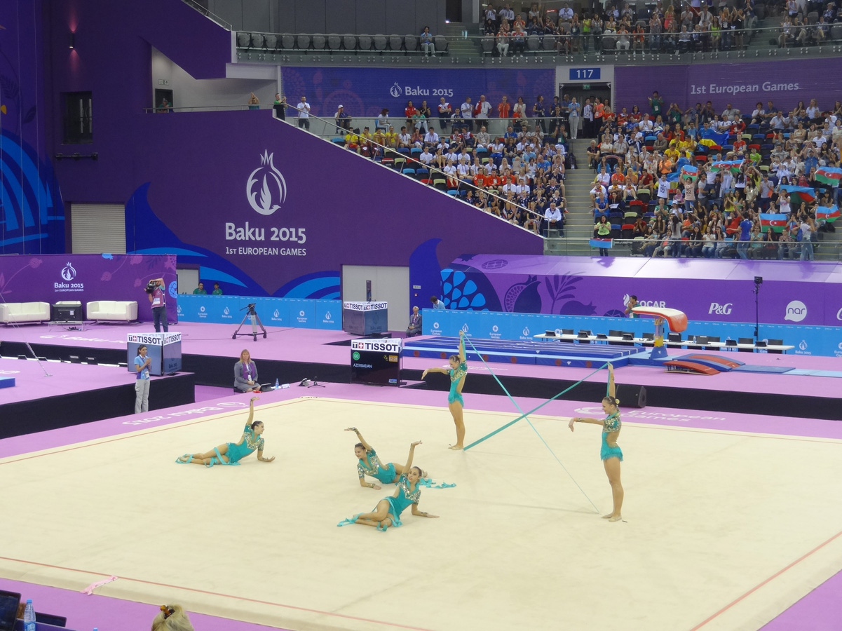 I Avropa Oyunları çərçivəsində azərbaycanlı gimnastlar lentlə hərəkət üzrə qrup yarışlarında çıxış edib (FOTO)