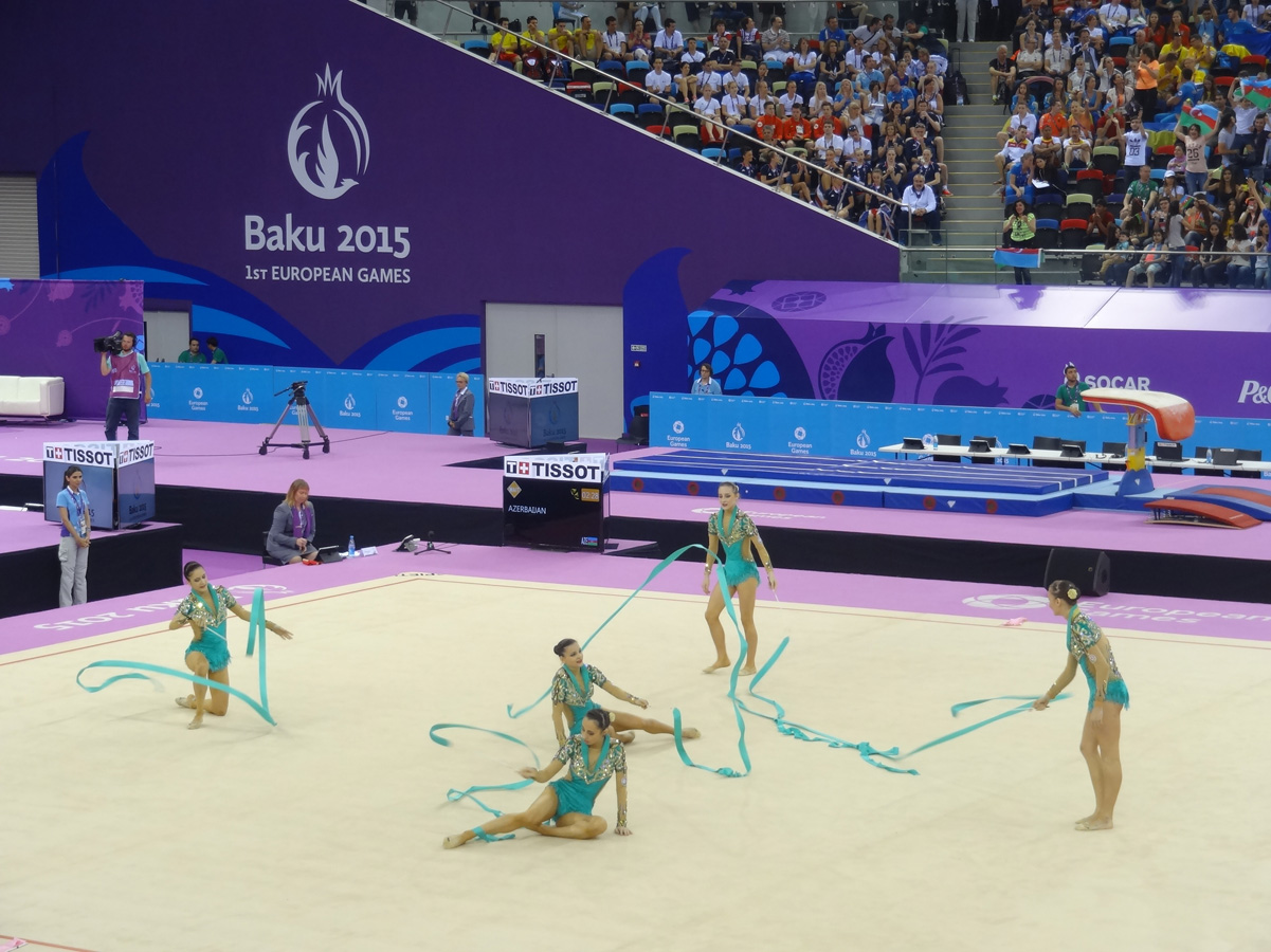 I Avropa Oyunları çərçivəsində azərbaycanlı gimnastlar lentlə hərəkət üzrə qrup yarışlarında çıxış edib (FOTO)