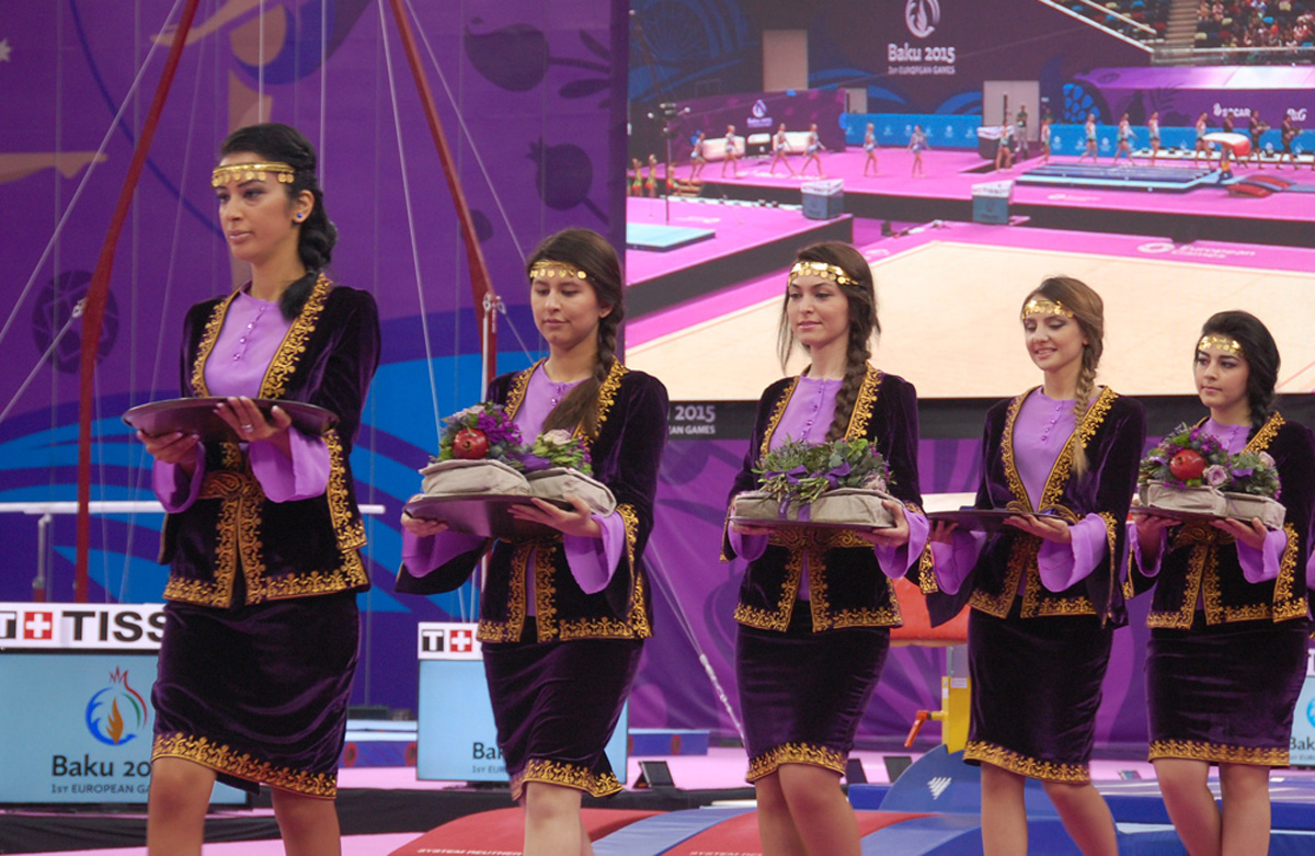 Rusiyalı gimnastlar I Avropa Oyunlarının çoxnövçülük yarışlarında qızıl medal qazandı (FOTO)