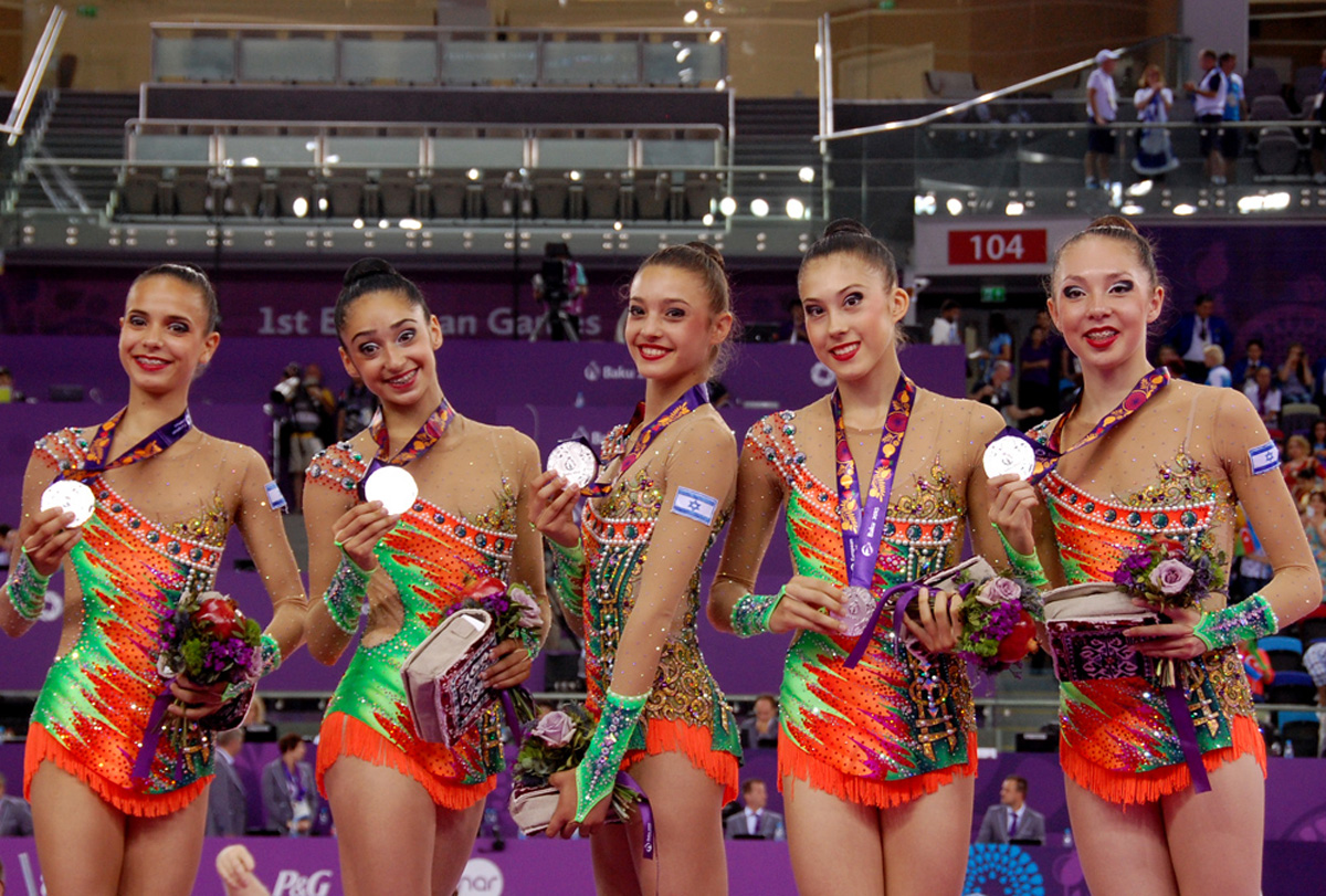 Rusiyalı gimnastlar I Avropa Oyunlarının çoxnövçülük yarışlarında qızıl medal qazandı (FOTO)