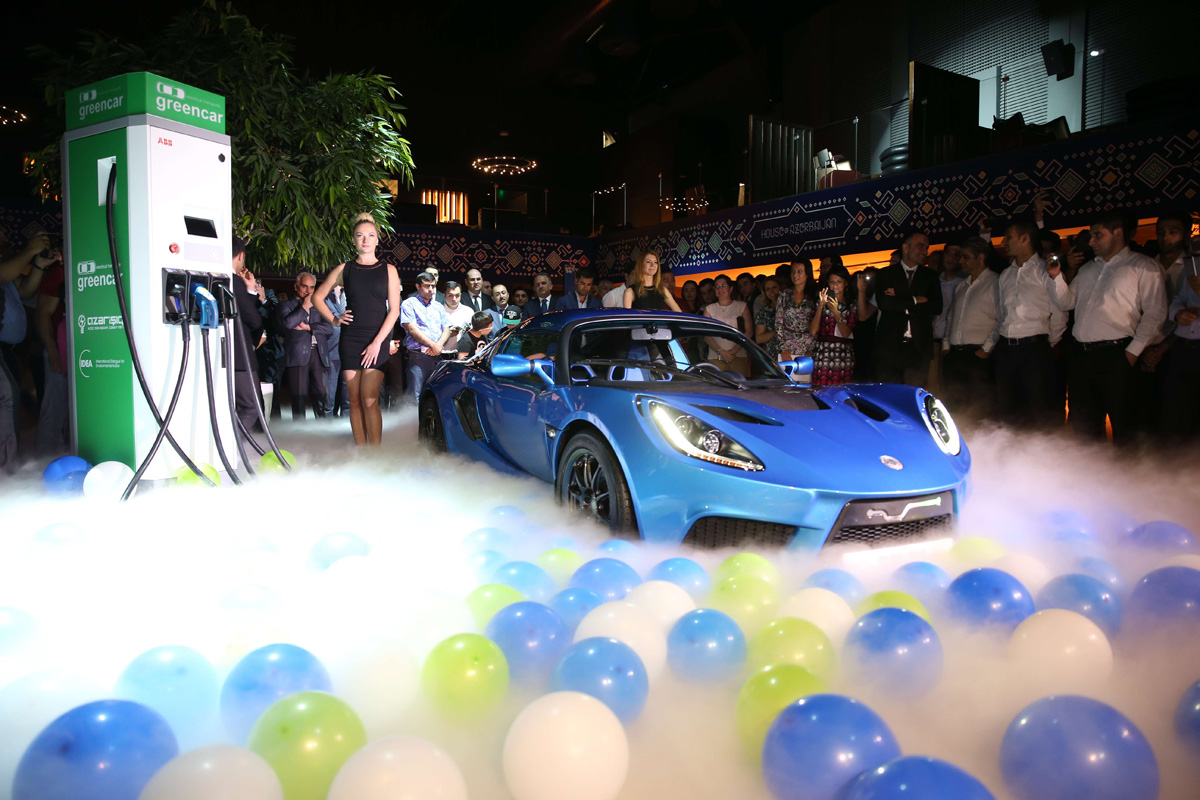 Bakıda “Detroit Electric SP:01” elektrik avtomobilinin Avropa təqdimatı olub (FOTO,VİDEO)