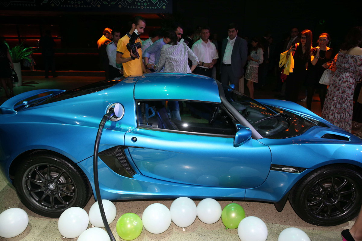 Bakıda “Detroit Electric SP:01” elektrik avtomobilinin Avropa təqdimatı olub (FOTO,VİDEO)