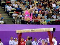 İdman gimnastikası üzrə fərdi çoxnövçülük yarışlarının finalı keçirilir (FOTO)