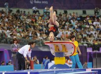 İdman gimnastikası üzrə fərdi çoxnövçülük yarışlarının finalı keçirilir (FOTO)