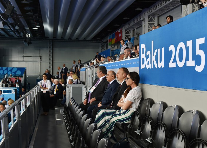 Prezident İlham Əliyev və xanımı taekvondo yarışlarında Ayxan Tağızadənin final uğrunda mübarizəsini izləyiblər (FOTO)