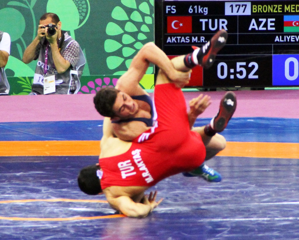 Erməniyə qalib gələn güləşçimiz Avropa Oyunlarının bürünc medalını qazandı (FOTO)