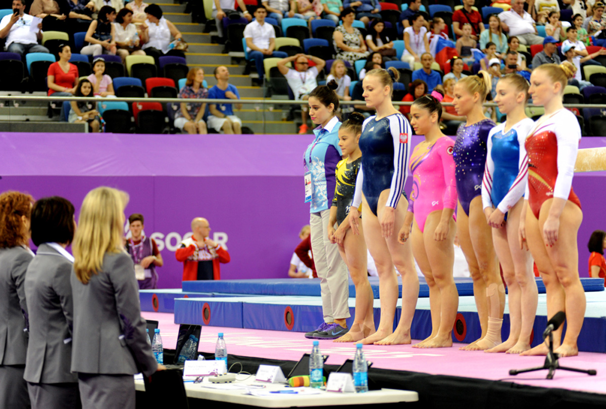 İdman gimnastikası üzrə fərdi çoxnövçülük yarışlarının finalı keçirilir (FOTO)
