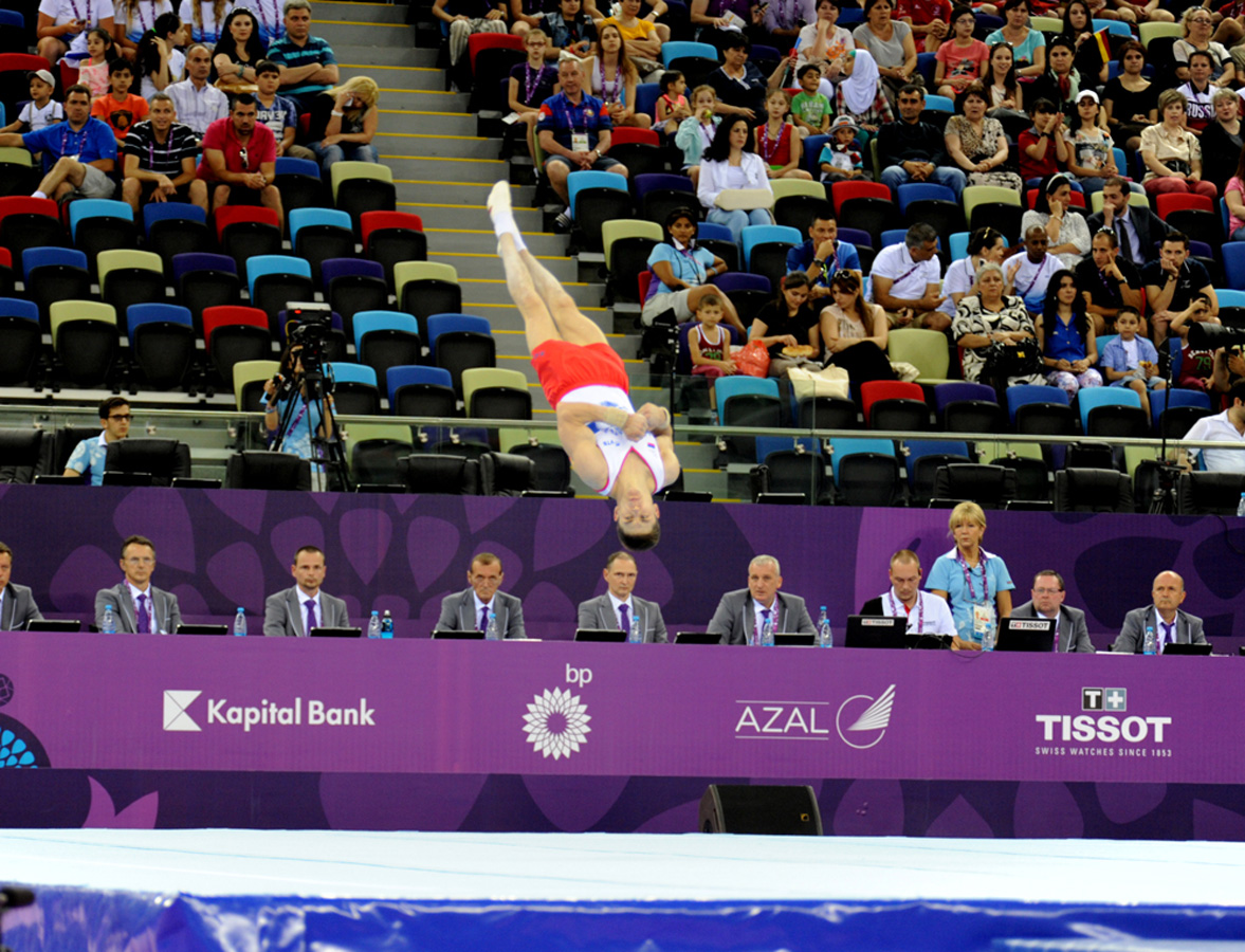 İdman gimnastikası üzrə fərdi çoxnövçülük yarışlarının finalı keçirilir (FOTO)