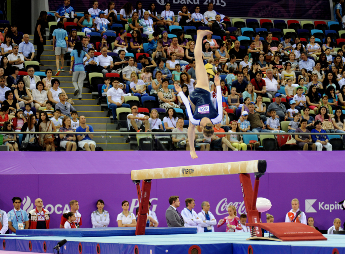 İdman gimnastikası üzrə fərdi çoxnövçülük yarışlarının finalı keçirilir (FOTO)