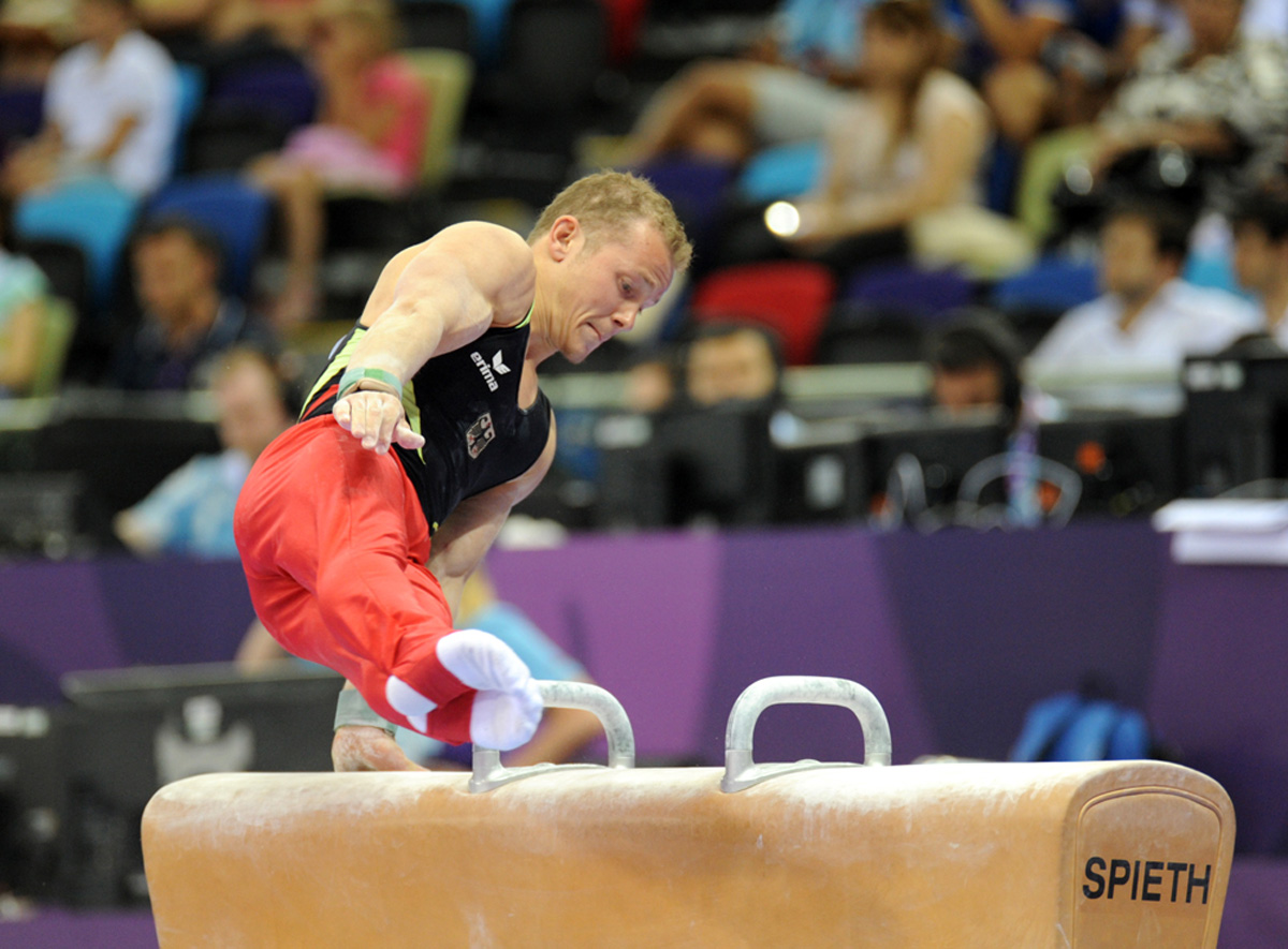 İdman gimnastikası üzrə fərdi çoxnövçülük yarışlarının finalı keçirilir (FOTO)