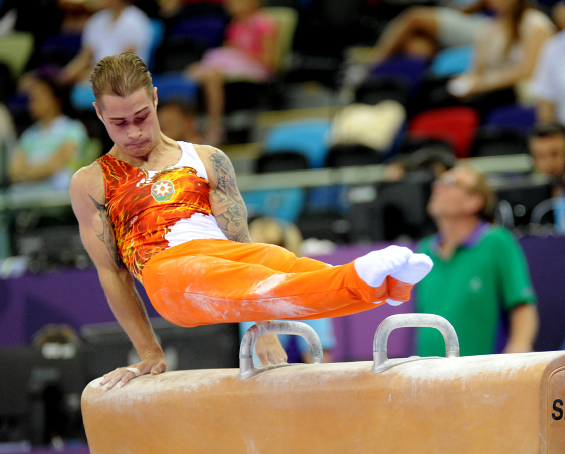 İdman gimnastikası üzrə fərdi çoxnövçülük yarışlarının finalı keçirilir (FOTO)