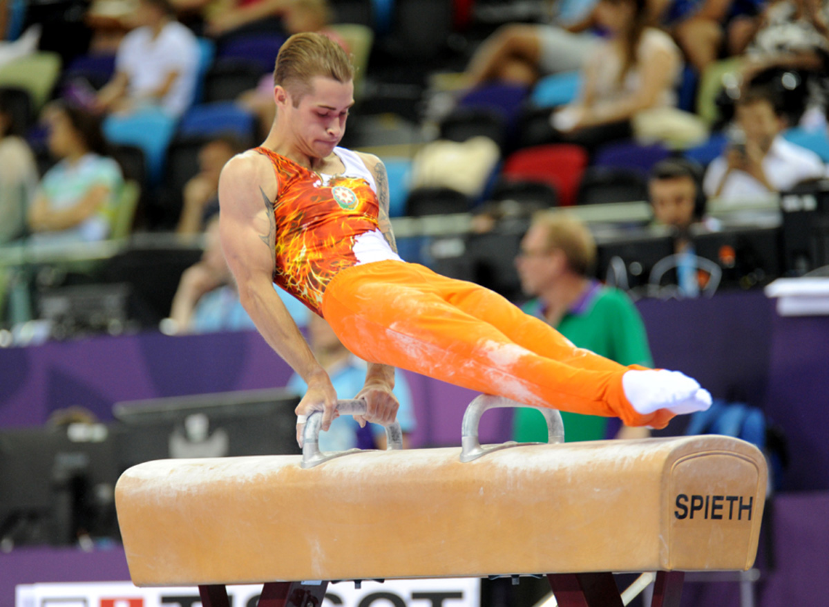 İdman gimnastikası üzrə fərdi çoxnövçülük yarışlarının finalı keçirilir (FOTO)