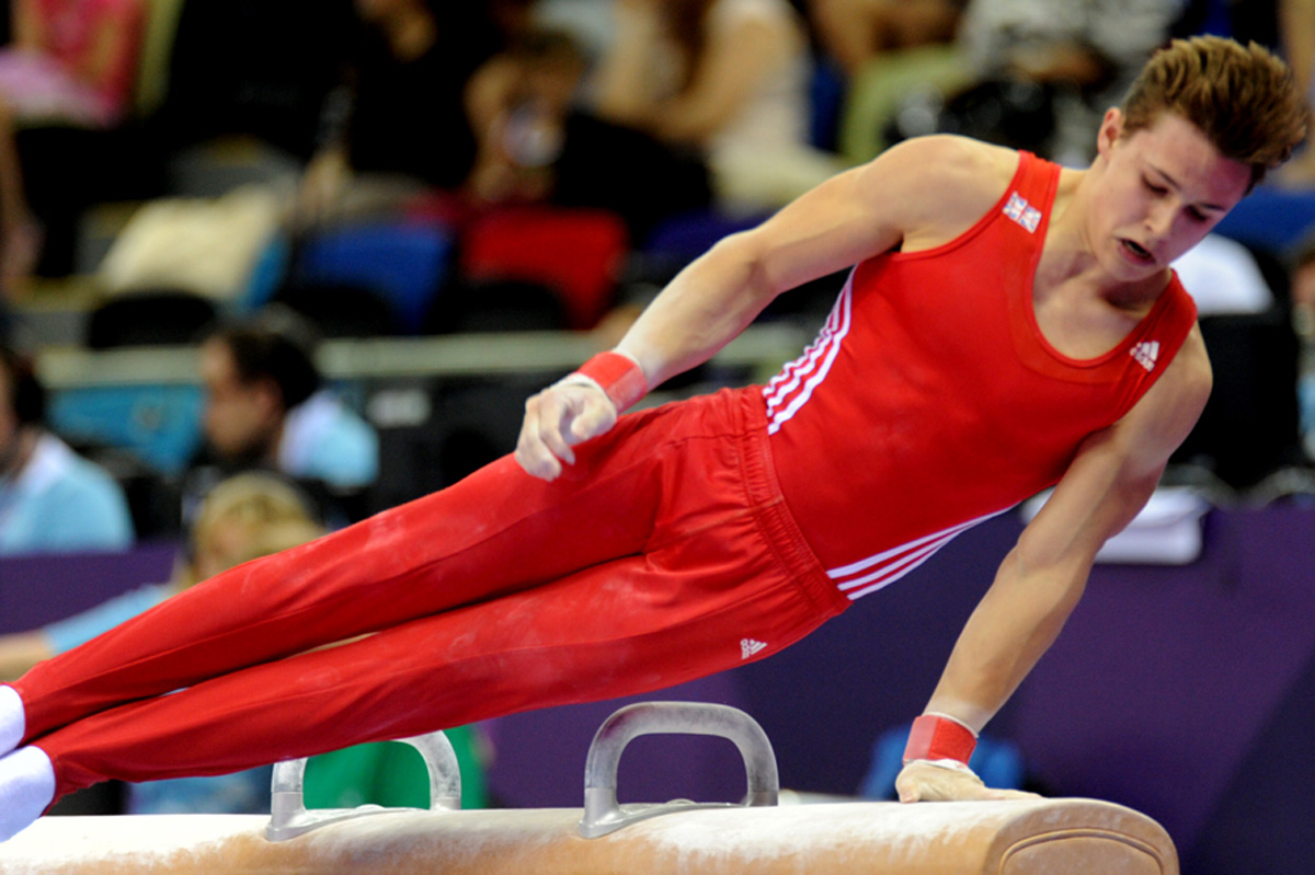 İdman gimnastikası üzrə fərdi çoxnövçülük yarışlarının finalı keçirilir (FOTO)