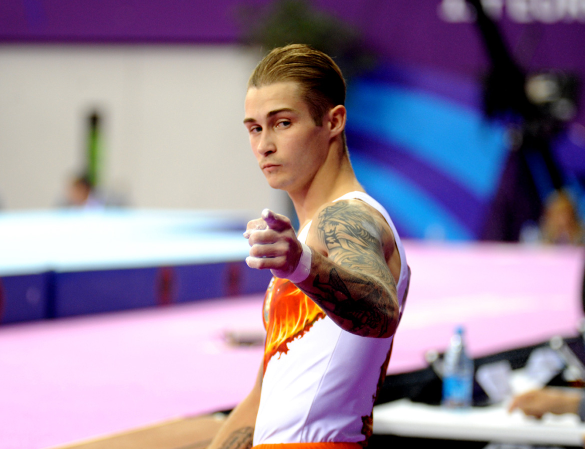 İdman gimnastikası üzrə fərdi çoxnövçülük yarışlarının finalı keçirilir (FOTO)