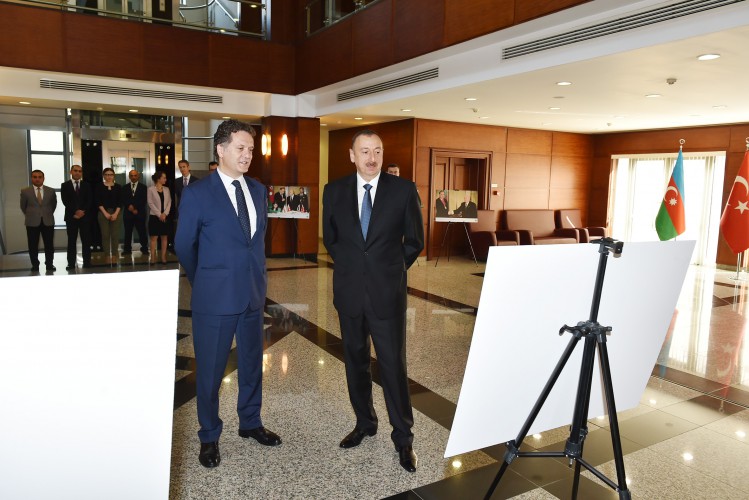 Prezident İlham Əliyev Süleyman Dəmirəlin vəfatı ilə əlaqədar matəm kitabına ürək sözlərini yazıb (FOTO)