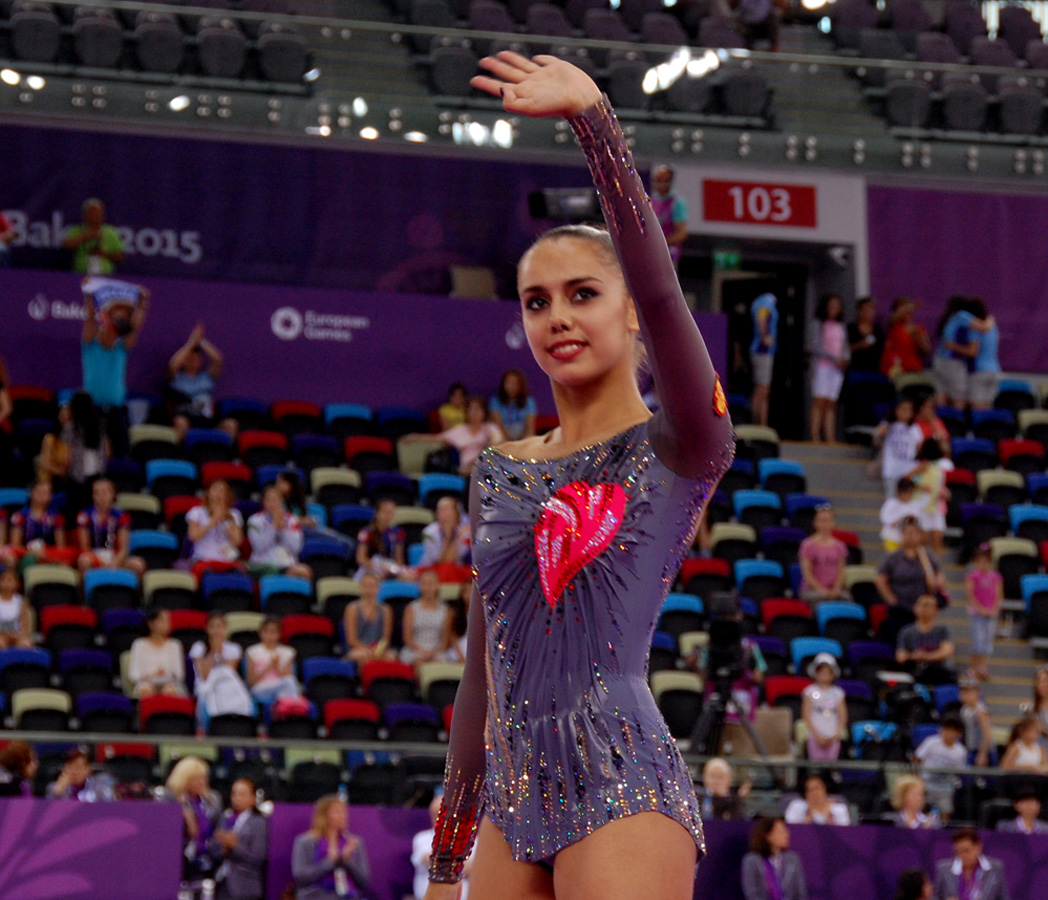 Rusiya bədii gimnastika yarışlarında iki medal qazandı (FOTO)