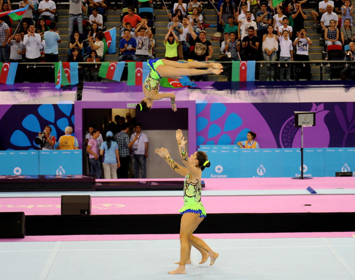 Akrobatika gimnastikası üzrə qadınlar arasında çoxnövçülük yarışlarının final mərhələsi başlayıb (FOTO)