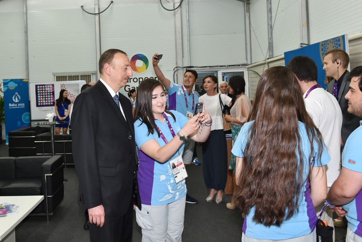 Prezident İlham Əliyev Avropa Oyunlarında qalib gələn taekvandoçuların mükafatlandırma mərasimində iştirak edib (FOTO, VİDEO)