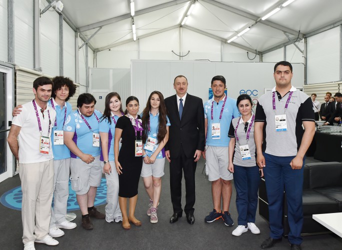Prezident İlham Əliyev Avropa Oyunlarında qalib gələn taekvandoçuların mükafatlandırma mərasimində iştirak edib (FOTO, VİDEO)