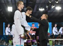 Prezident İlham Əliyev Avropa Oyunlarında qalib gələn taekvandoçuların mükafatlandırma mərasimində iştirak edib (FOTO, VİDEO)