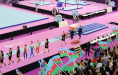 Mehriban Əliyeva idman gimnastikasında kişilər arasında qaliblərin mükafatlandırılması mərasimində iştirak edib (FOTO+VİDEO)