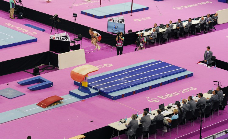 Mehriban Əliyeva idman gimnastikasında kişilər arasında qaliblərin mükafatlandırılması mərasimində iştirak edib (FOTO+VİDEO)