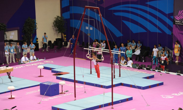 Mehriban Əliyeva idman gimnastikasında kişilər arasında qaliblərin mükafatlandırılması mərasimində iştirak edib (FOTO+VİDEO)