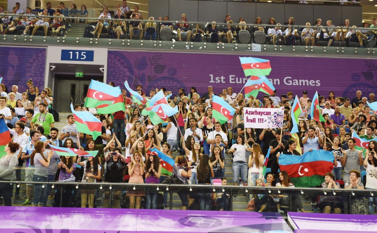 Mehriban Əliyeva idman gimnastikasında kişilər arasında qaliblərin mükafatlandırılması mərasimində iştirak edib (FOTO+VİDEO)