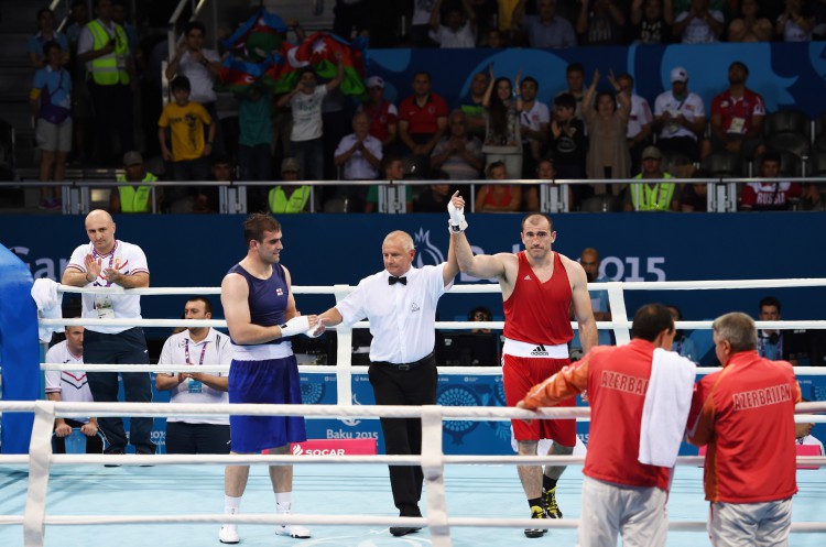 Bakı-2017: Azərbaycan boksçusu medalın bir addımlığında